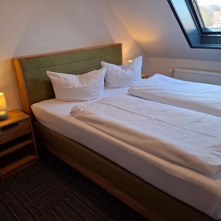 Hotel Am Schwarzen Berg Штаде Экстерьер фото