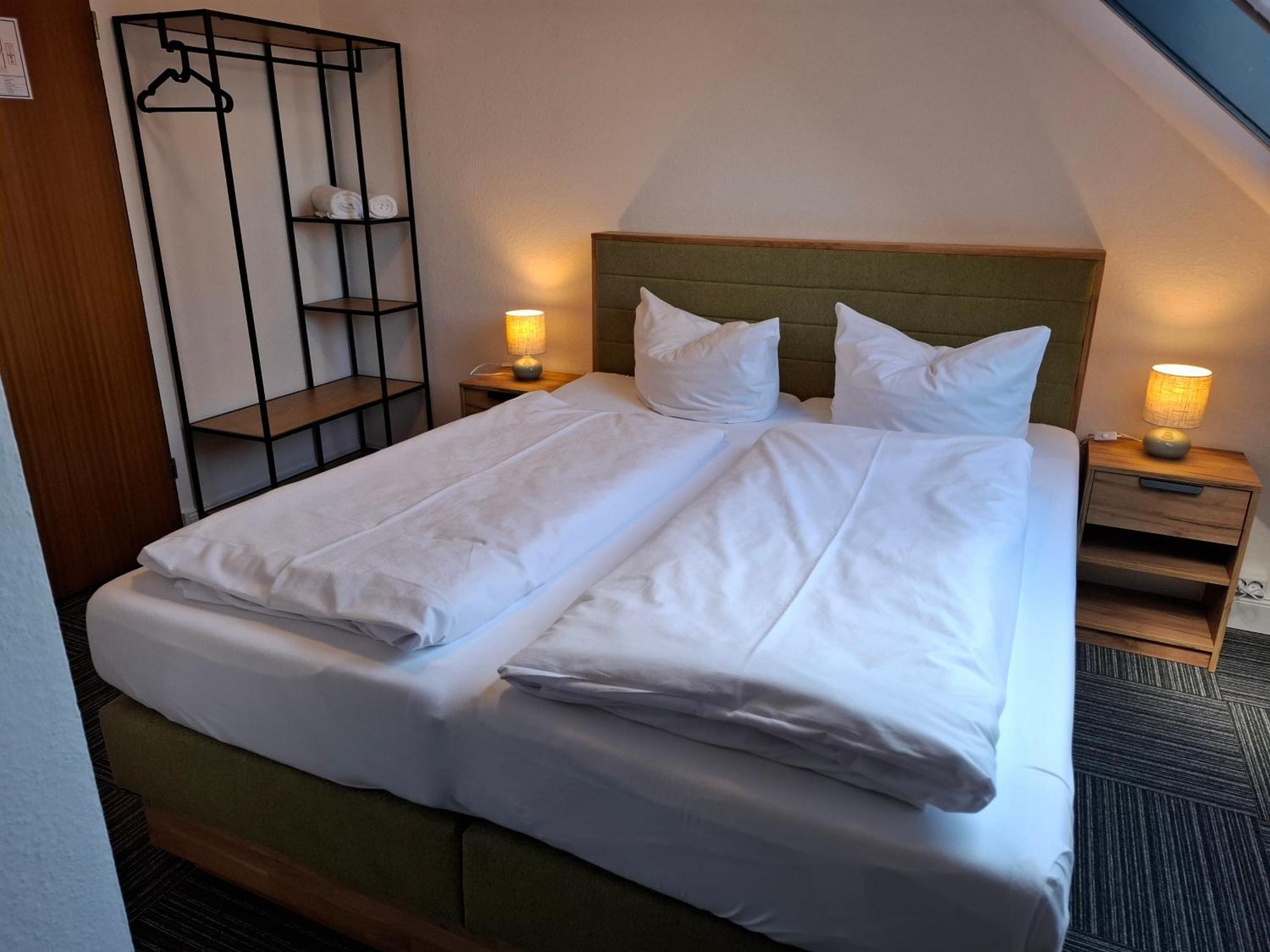Hotel Am Schwarzen Berg Штаде Экстерьер фото